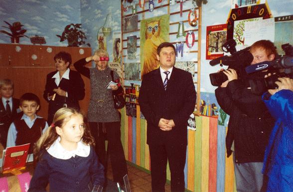 О.А.Бабенко на уроке русского языка в первом классе лицея «Светоч»