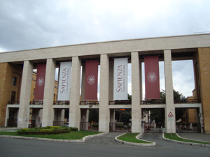 La_Sapienza_главныи_вход
