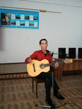 Поэт Равиль Тугушев