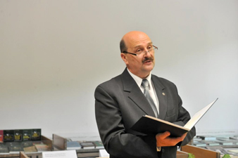 Проректор университета Кшиштоф Нарецкий