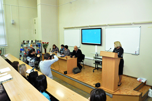 Церемония передачи книжного дара.