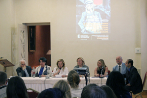 На открытии книжной выставки 