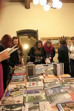 На выставке. Студенты Института восточнославянской филологии