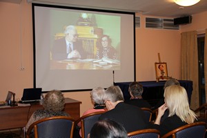 на экране Н.Скатов и В.Гречанинова