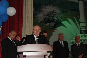 В. Угаров
