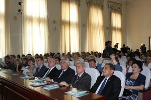 Почетные гости. Р. Мирбабоев, В. Угаров, М. Вождаев и С. Камышева