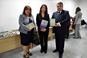 Слева направо: проректор Шуменского университета, доцент Стефка Калева; ведущий научный сотрудник ДРЗ Наталья Ёхина; Генеральный консул Российской Федерации в Варне Сергей Николаевич Лукьянчук