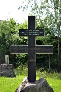 Памятный крест в честь участников Сопротивления