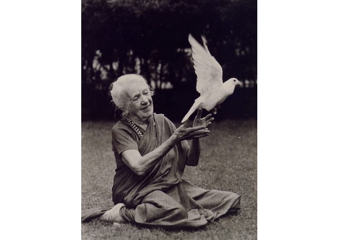  Открытие фотодокументальной выставки «Индра Деви. Первая среди посвященных» 