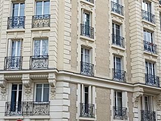 Дом по адресу рю Жак Оффенбах, 1. Октябрь 2024. Фото Евгения Пономарева