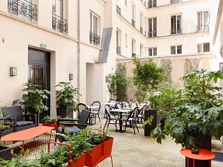 Отель «Mayflower Paris Opera 4*». Улица де Моску, 34. Источник: https://www.booking.com/hotel/fr/hotel-mayflower.ru.html?ysclid=mffbk6ogea42504322&activeTab=photosGallery&ds=um1RhM1HPvGpEU3N