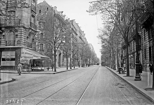 Авеню Мозар. 1924. Почтовая открытка. Источник: https://pastvu.com/p/608036