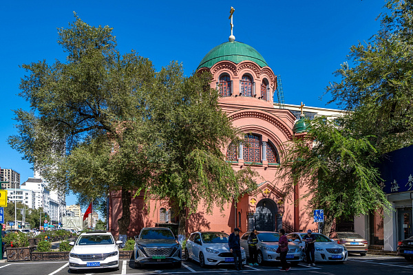 Свято-Покровская церковь. Южный фасад. Сентябрь 2024. Фото Елизаветы Кириной