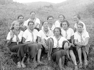Летний лагерь девочек, организованный YMCA. 1932. Архив РХД, Париж