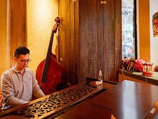 Интерьеры кафе «Artist La Pie». Декабрь 2025. Фото Елизаветы Кириной