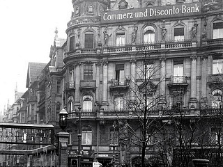 Виктория-Луизе-плац и вход в метро. 1905