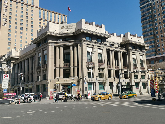 Здание Банка Китая (Bank of China Limited). Харбин, 2025. Фото Магдалены Стошек-Денг (Magdalena Stoszek-Deng / 司徒静)