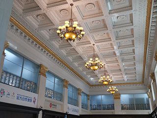 Зал обслуживания Банка Китая. Харбин, 2025. Фото Магдалены Стошек-Денг (Magdalena Stoszek-Deng / 司徒静)