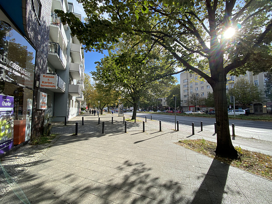 Отто-Зур-аллее (ранее Берлинерштрассе). Октябрь 2021. Фото Алексея Урбана