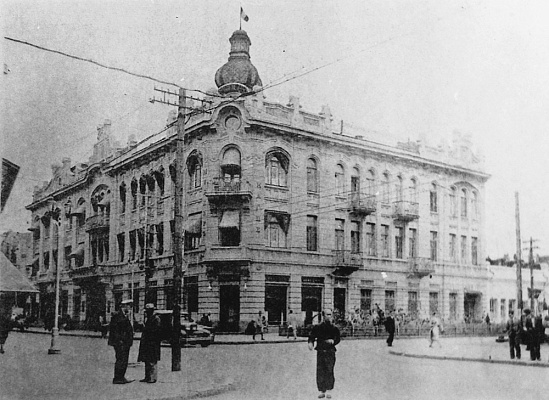 Общий вид отеля «Модерн». Архитектор С.А. Венсан. 1920-е. Коллекция почтовых открыток Е.В. Витковского. Из архива автора