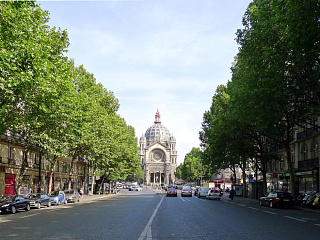 Бульвар Малешерб. Вид на церковь Святого Августина XIX века. 2011. Фото: Mbzt. Источник: https://en.wikipedia.org/wiki/Boulevard_Malesherbes