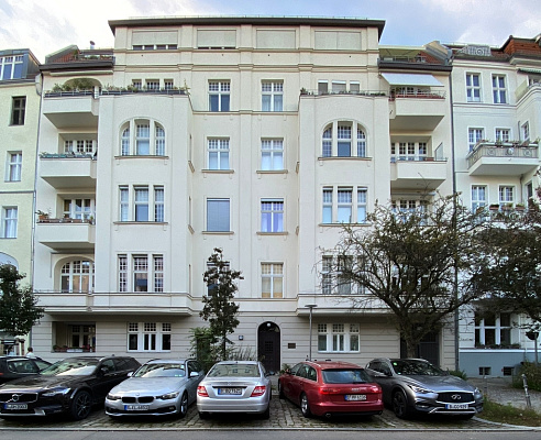 Балкон квартиры М.И. Цветаевой справа на 4 этаже. Октябрь 2021. Фото Алексея Урбана