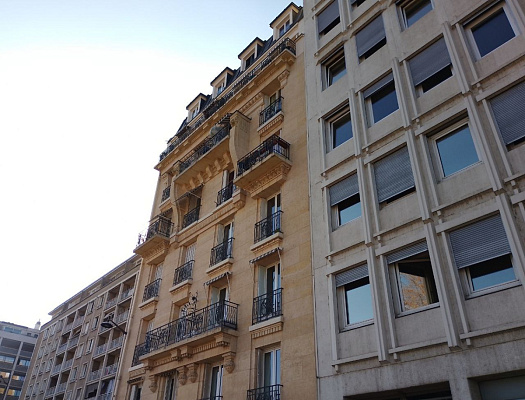 Дом номер 146 на набережной Луи-Брельо (ранее набережная Отёй). Март 2025. Фото Алексиса Вадро (Alexis Vadrot)