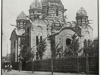 Кафедральный собор в период строительства. Середина 1930-х. Источник: Жиганов В.Д. Русские в Шанхае (Шанхай, 1936)